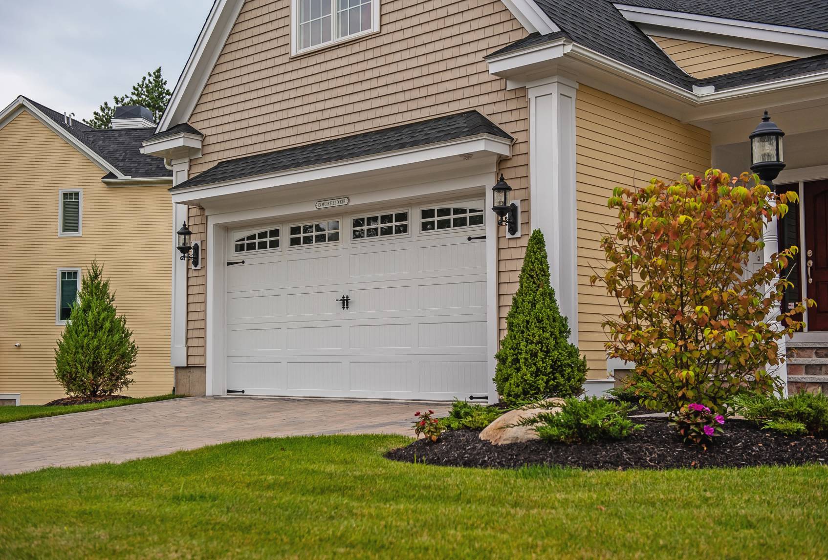 Residential - Dynamic Model - Stamped Carriage House - 5951